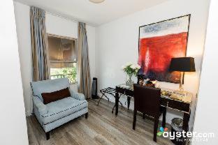 L.a. Sky Boutique Hotel 3*
